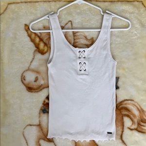 WHITE HOLLISTER CROP/ TANK TOP ( X SMALL/ SMALL )